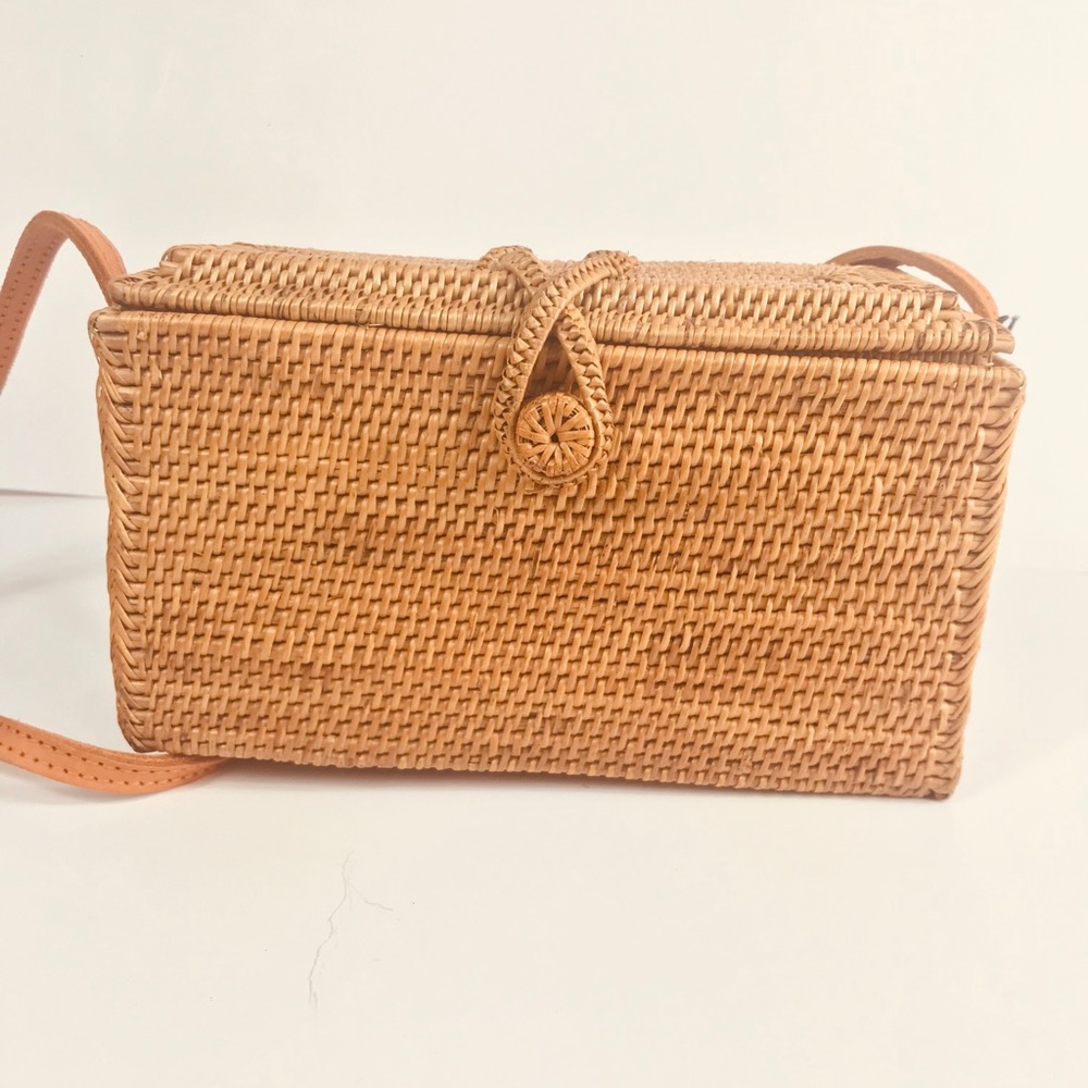 Handcrafted woven bag - Picture 2 of 6